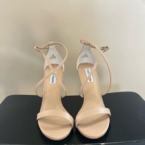 Steve Madden nude heels
